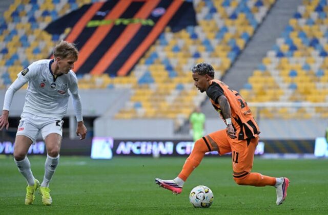 Шахтар переміг Чорноморець з рахунком 2:0.